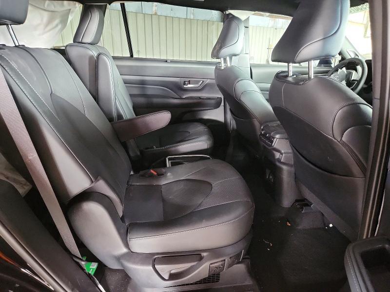 2026 Toyota Grand Highlander Hybrid Nightshade