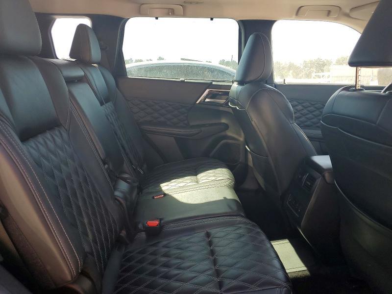 2023 Mitsubishi Outlander sel