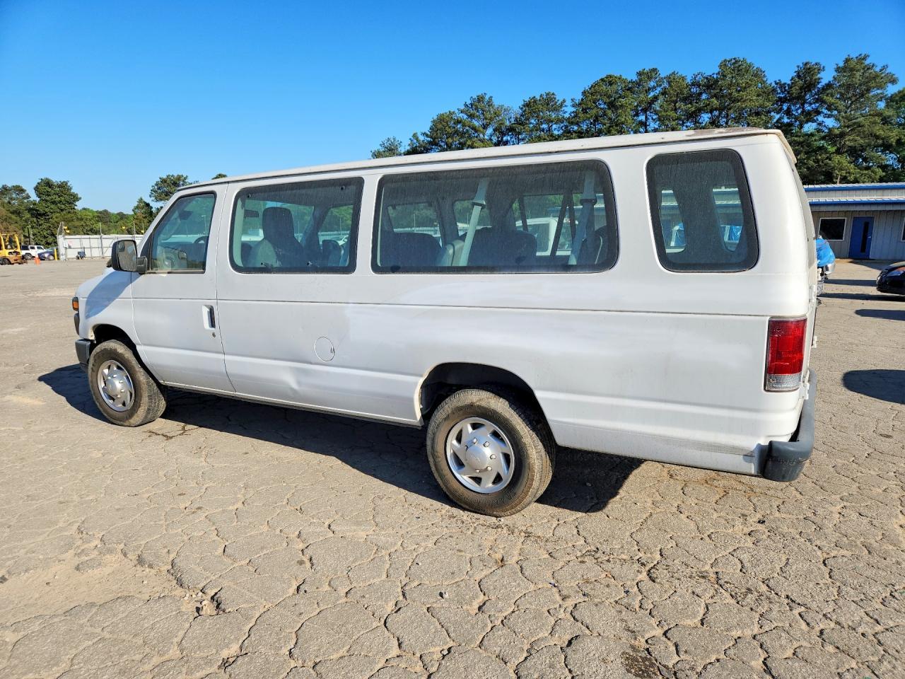 2010 Ford Econoline E350 Super Duty Wagon