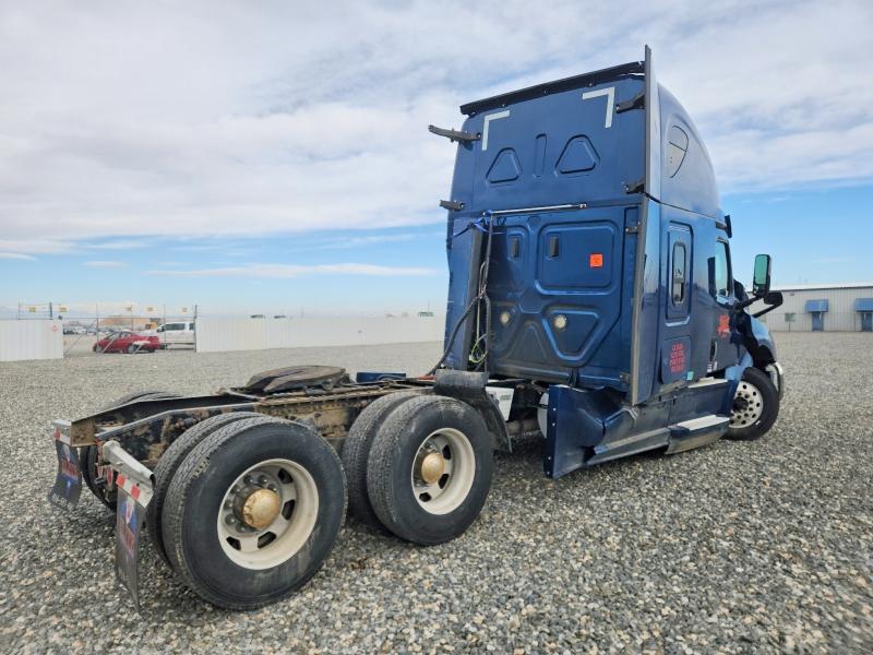 2020 Freigliner 2020 Freightliner Cascadia 126 Semi Truck