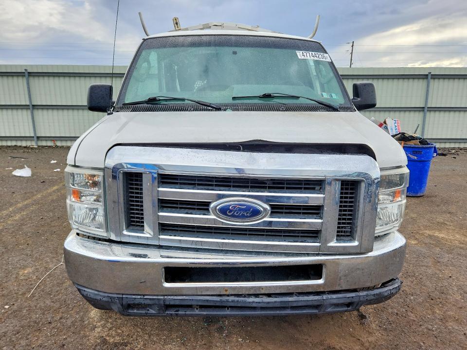 2012 Ford Econoline E250 van