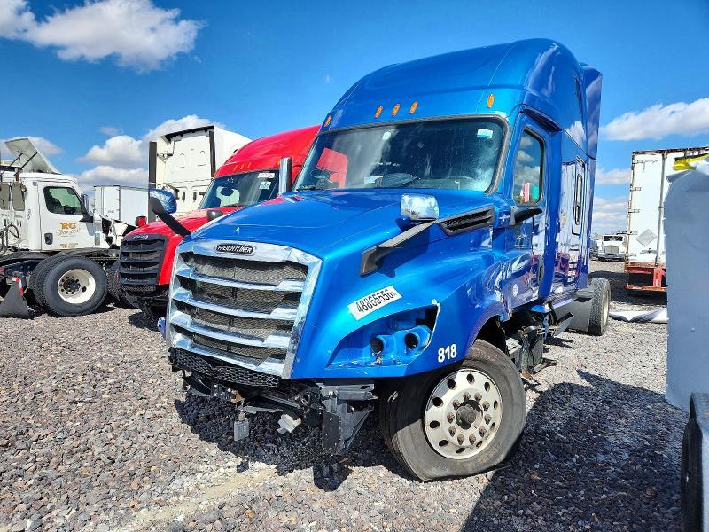 2020 Freightliner Cascadia 126