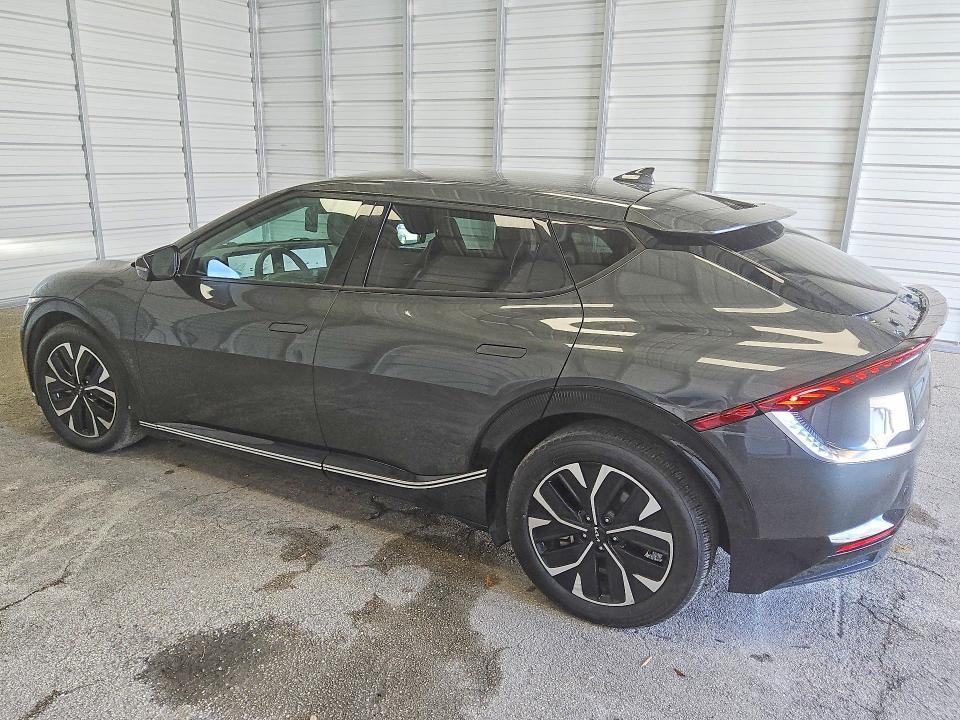 2023 KIA EV6 Wind