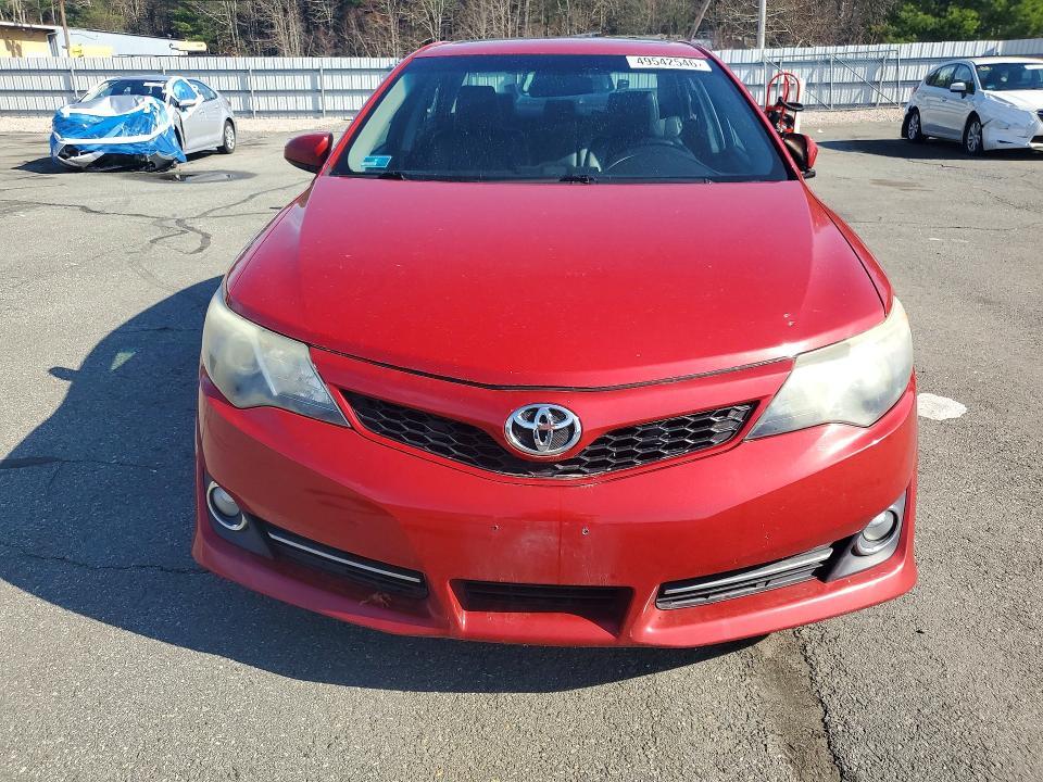 2014 Toyota Camry se