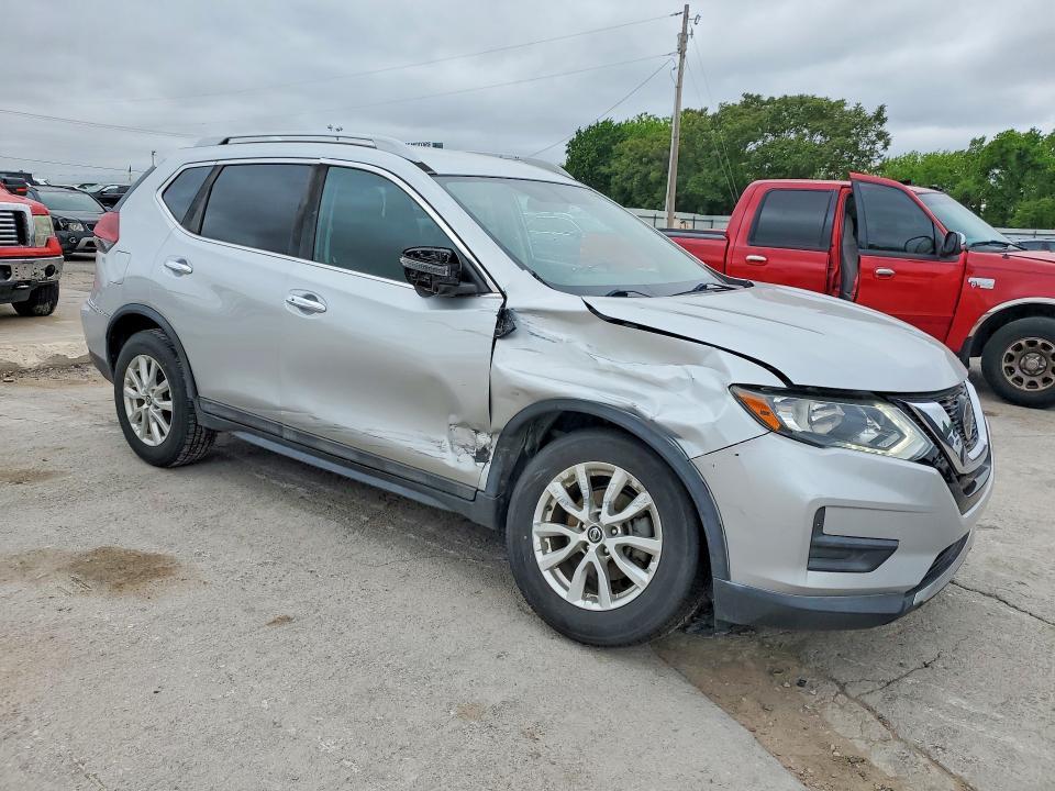 2018 Nissan Rogue sv