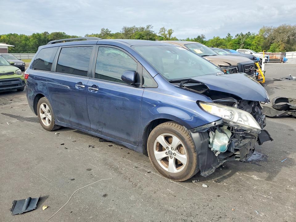 2020 Toyota Sienna le 8-passenger