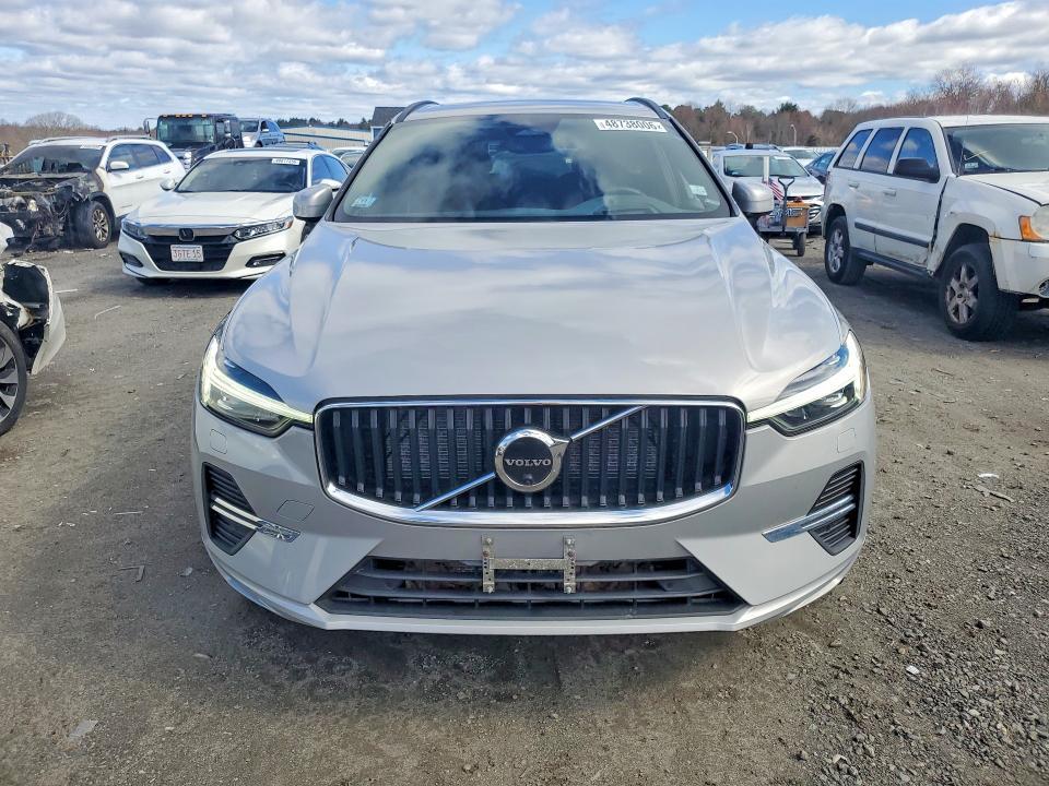 2022 Volvo Xc60 B5 Momentum