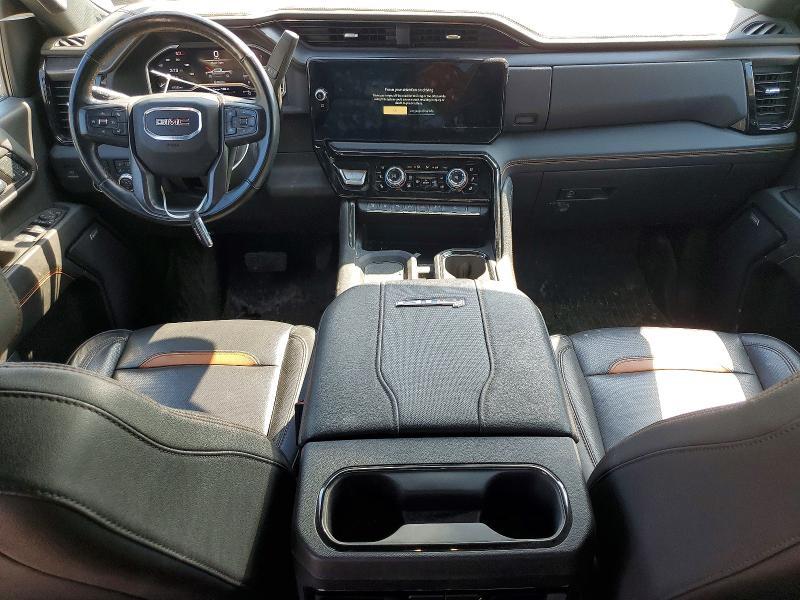 2024 GMC Sierra K2500 AT4