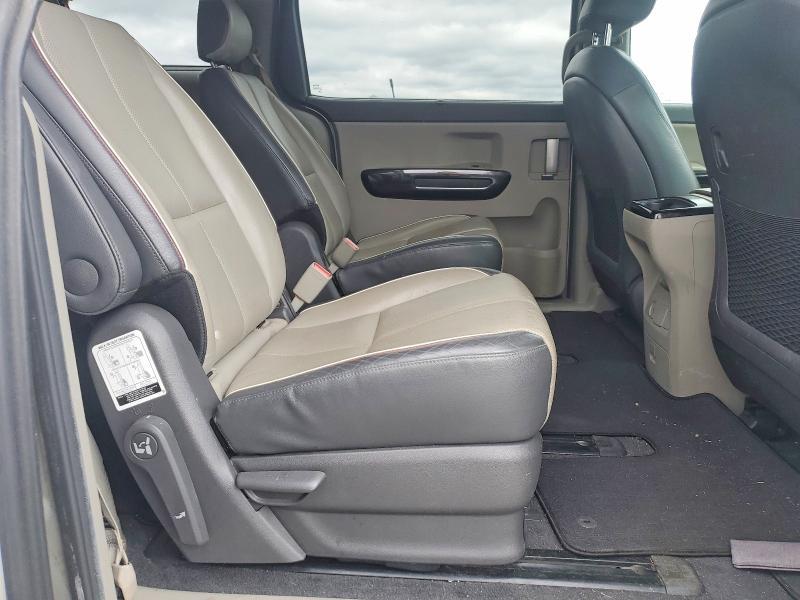 2016 KIA Sedona ex