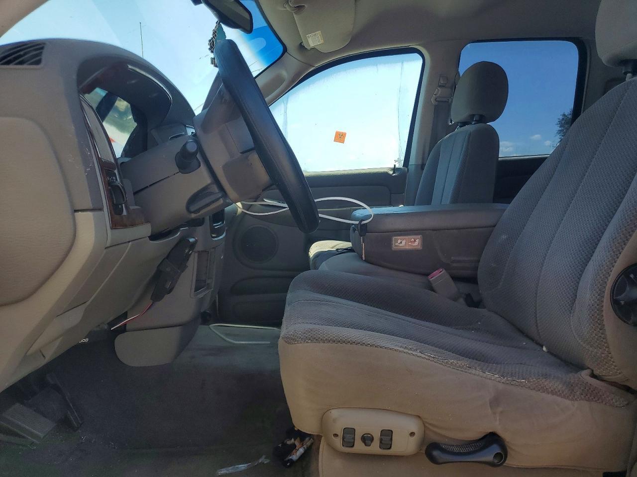 2004 Dodge RAM 1500 ST