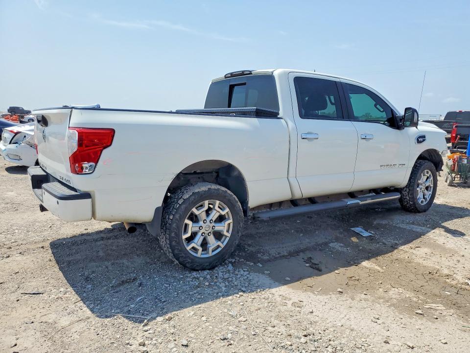 2018 Nissan Titan XD SV