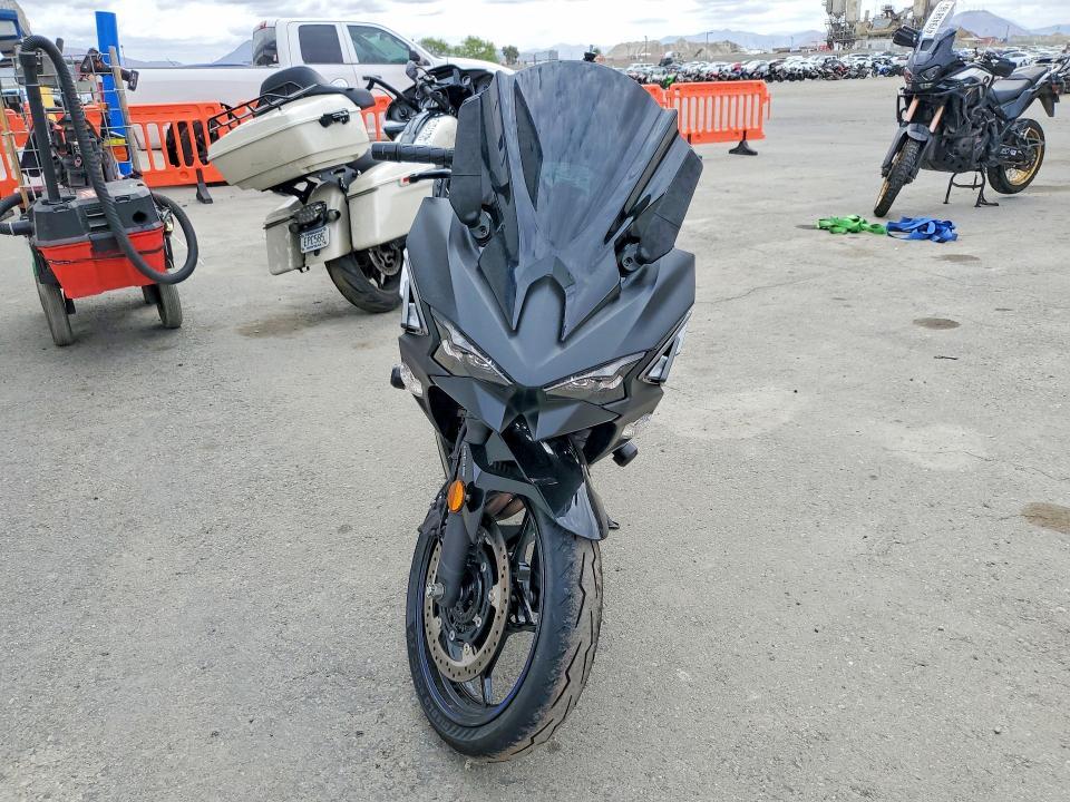 2025 Kawasaki EX500