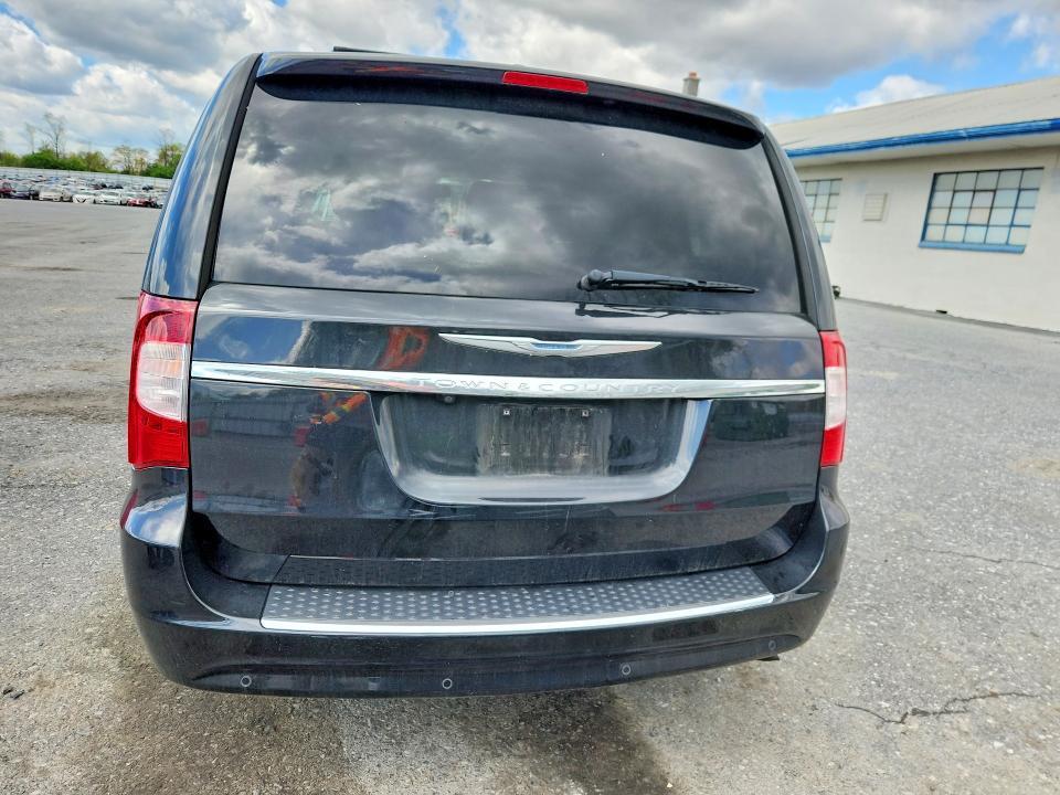 2014 Chrysler Town & Country Touring l