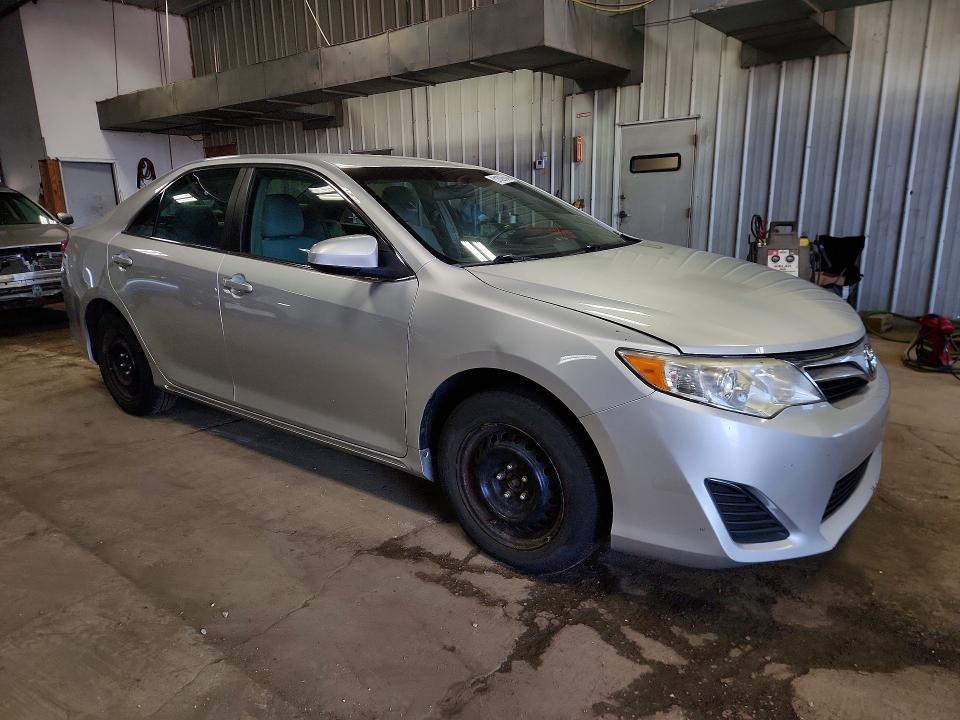 2013 Toyota Camry le