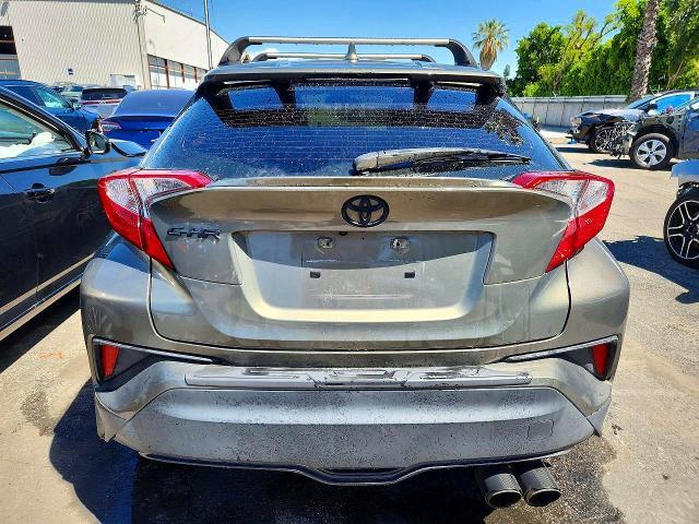 2021 Toyota C-hr le