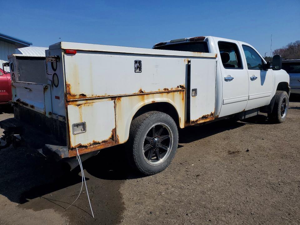 2011 Chevrolet Silverado K3500 LT