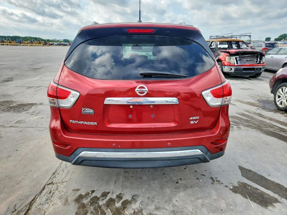 2015 Nissan Pathfinder sv