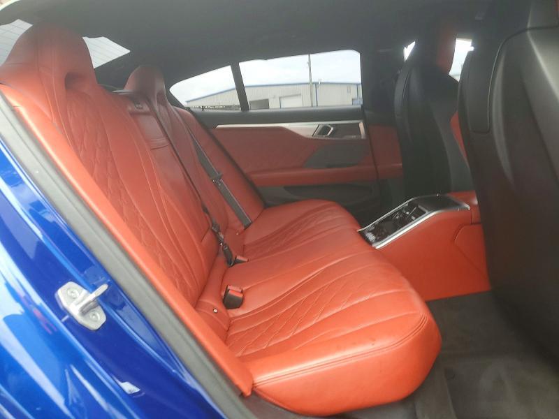 2022 BMW M8