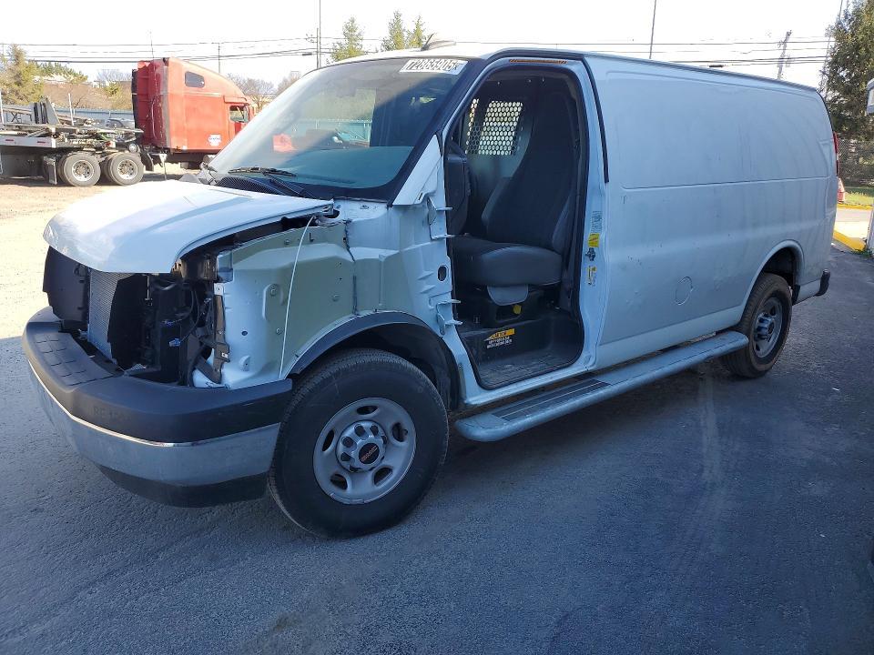 2025 GMC Savana 2500 Cargo Delivery van
