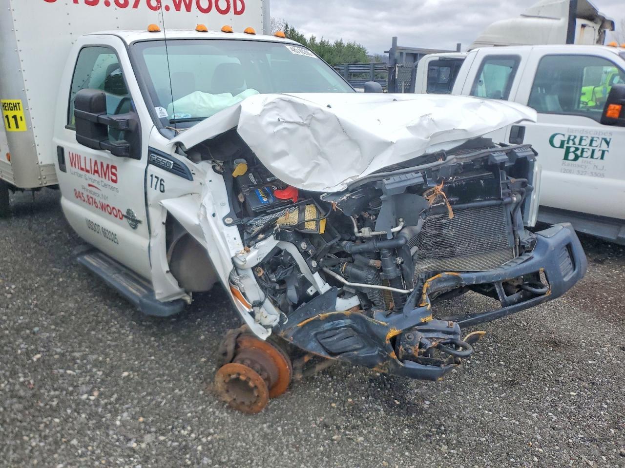 2016 Ford F550 Super Duty BOX Truck