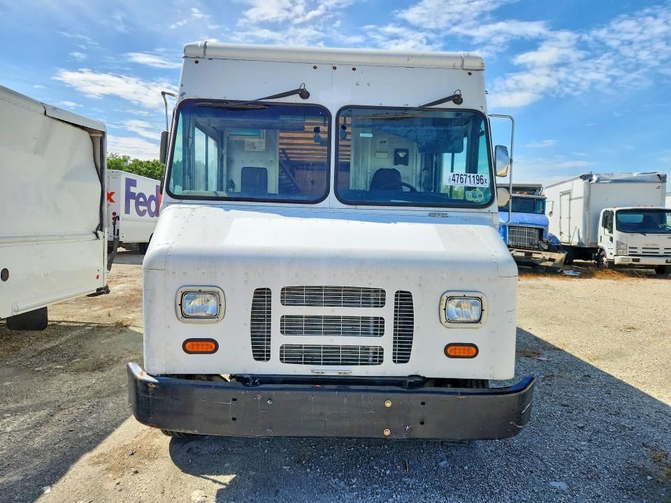 2017 Ford F59 Delivery Truck