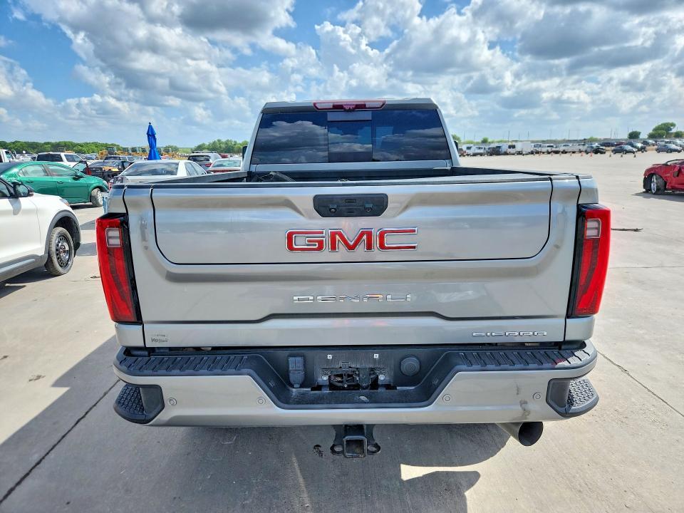 2024 GMC Sierra K2500 Denali