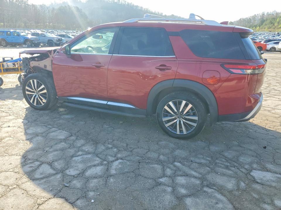 2022 Nissan Pathfinder Platinum