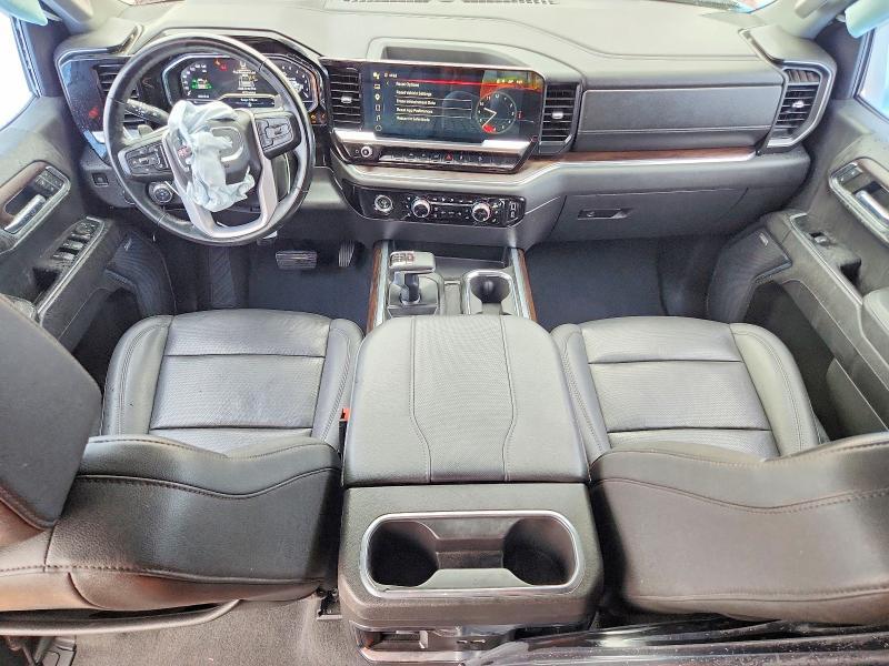 2023 GMC Sierra K1500 SLT