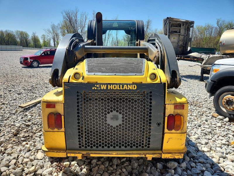 2013 New Holland C238