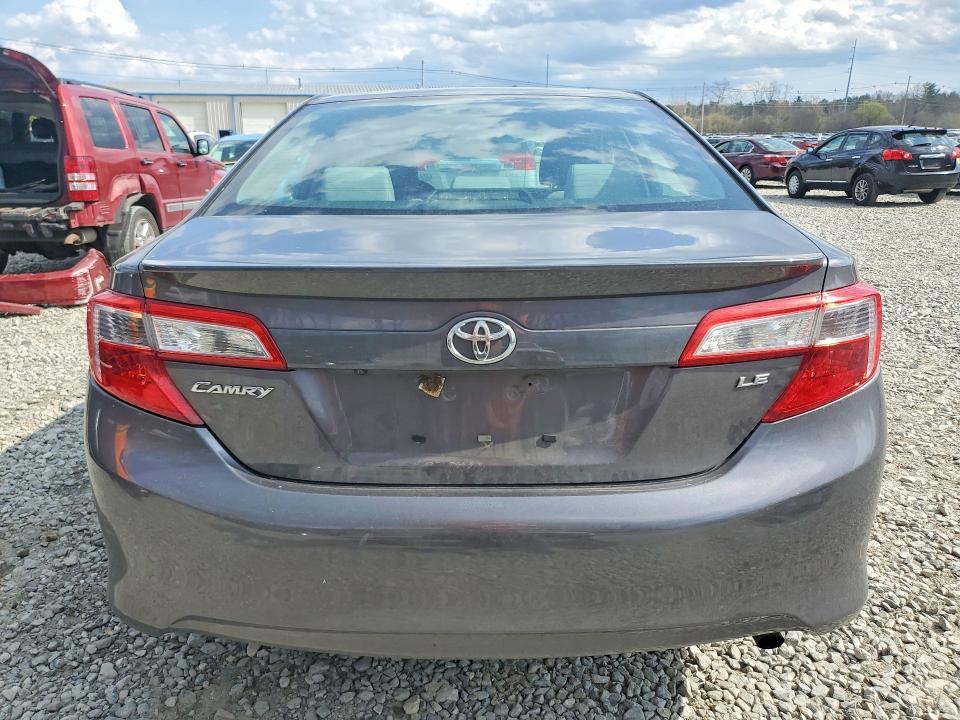 2014 Toyota Camry le