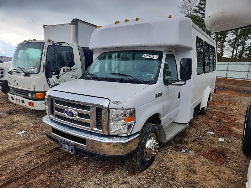 2019 Ford Econoline E350 Super Duty Cutaway Van
