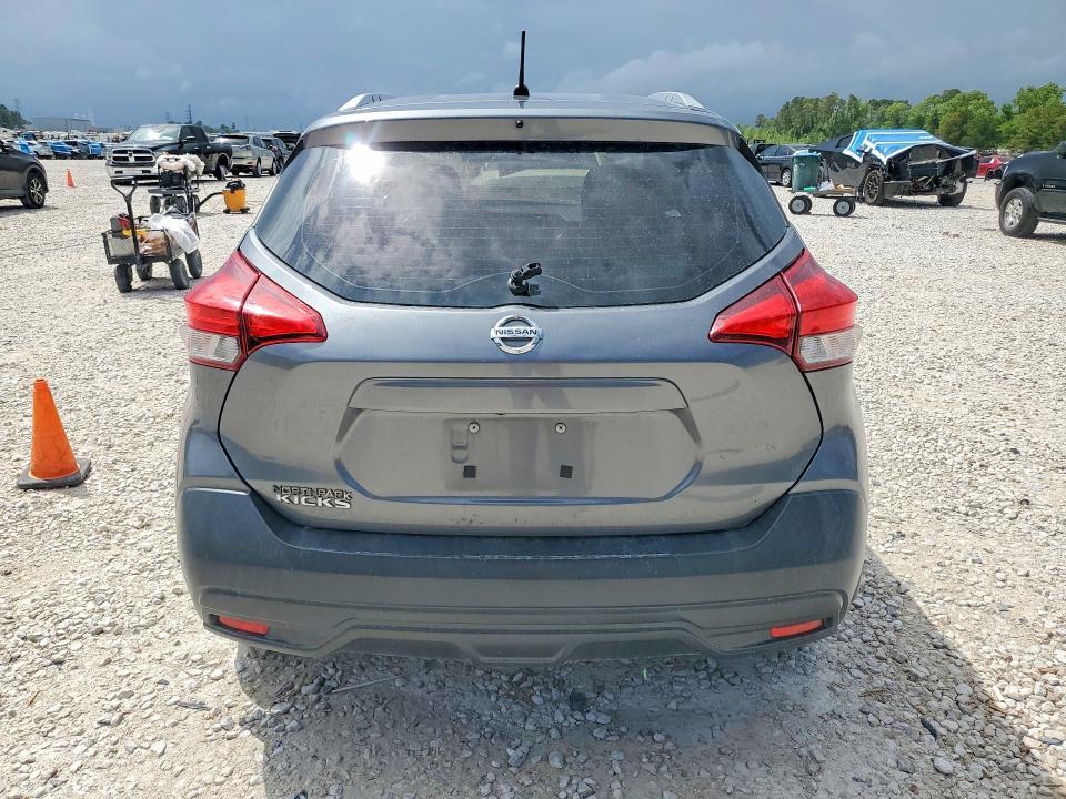 2019 Nissan Kicks s