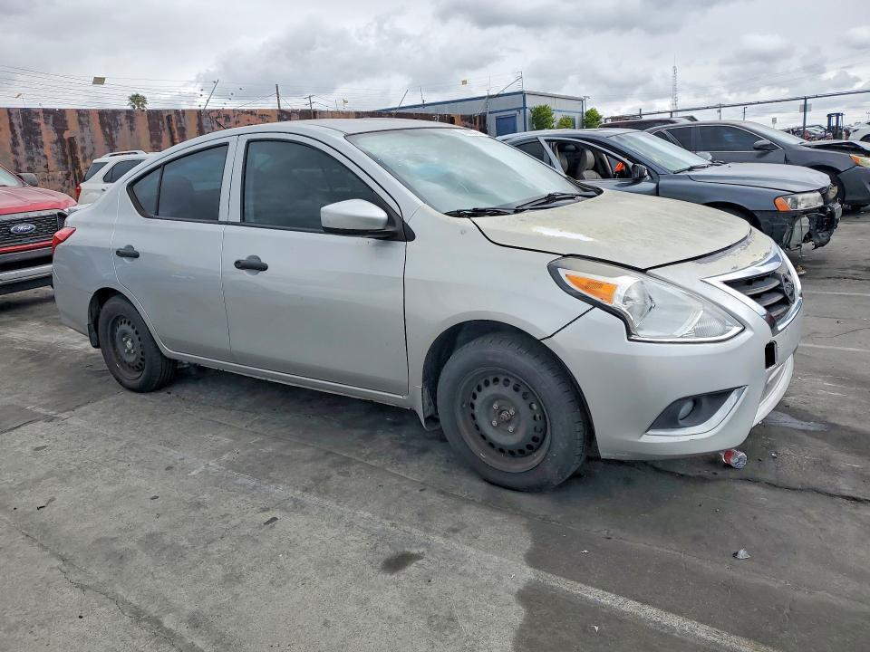 2017 Nissan Versa 1.6 s Plus