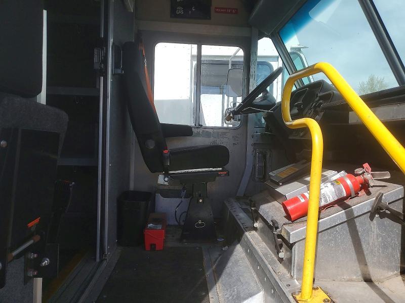 2016 Freightliner Chassis M Line WALK-IN Van