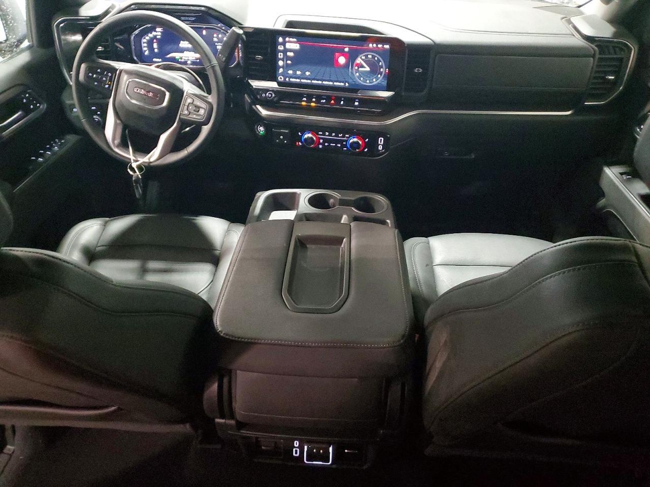 2026 GMC Sierra K1500 SLT