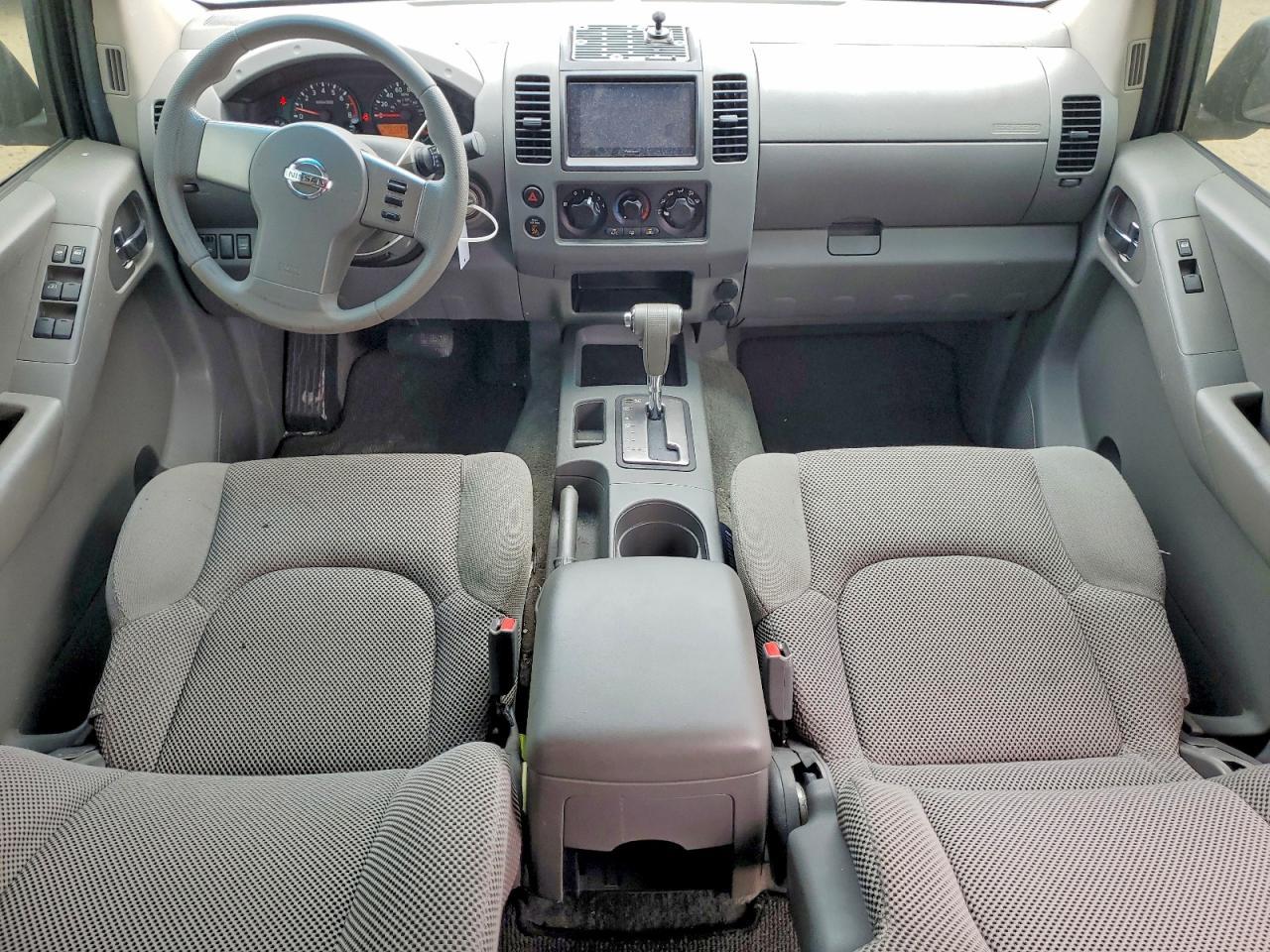 2005 Nissan Frontier SE