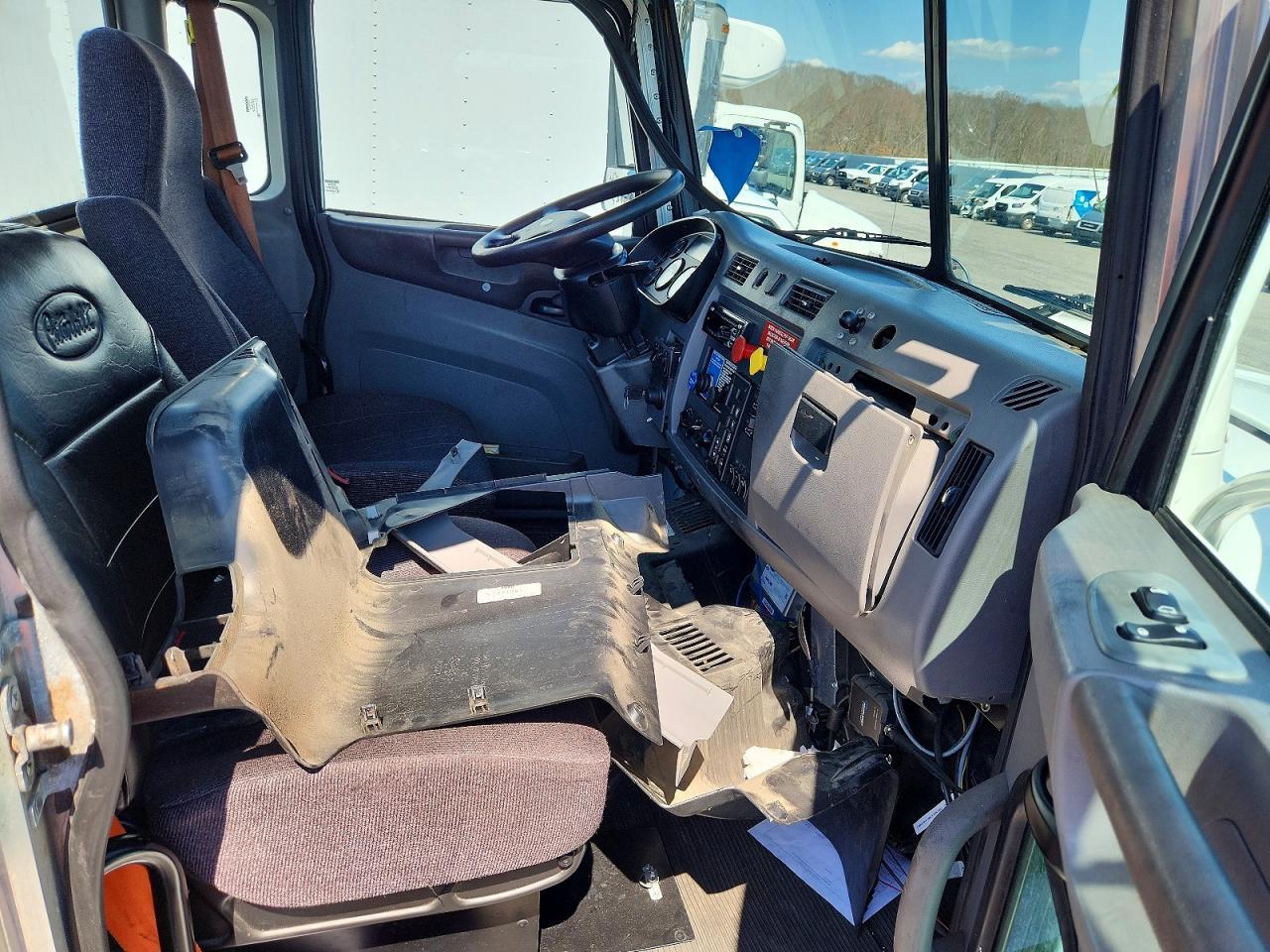 2017 Peterbilt 348 Semi Truck