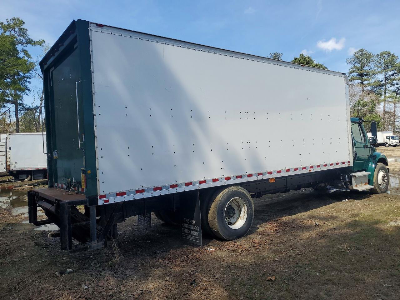 2017 Freightliner Business Class M2 BOX Truck