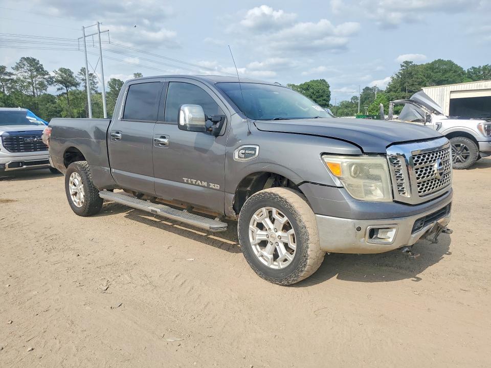 2016 Nissan Titan XD SL