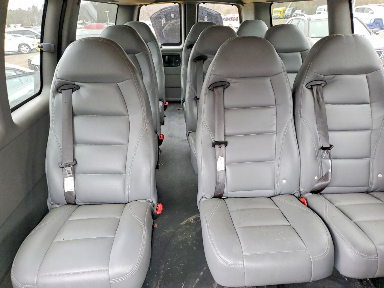 2023 Chevrolet Express G3500 LS