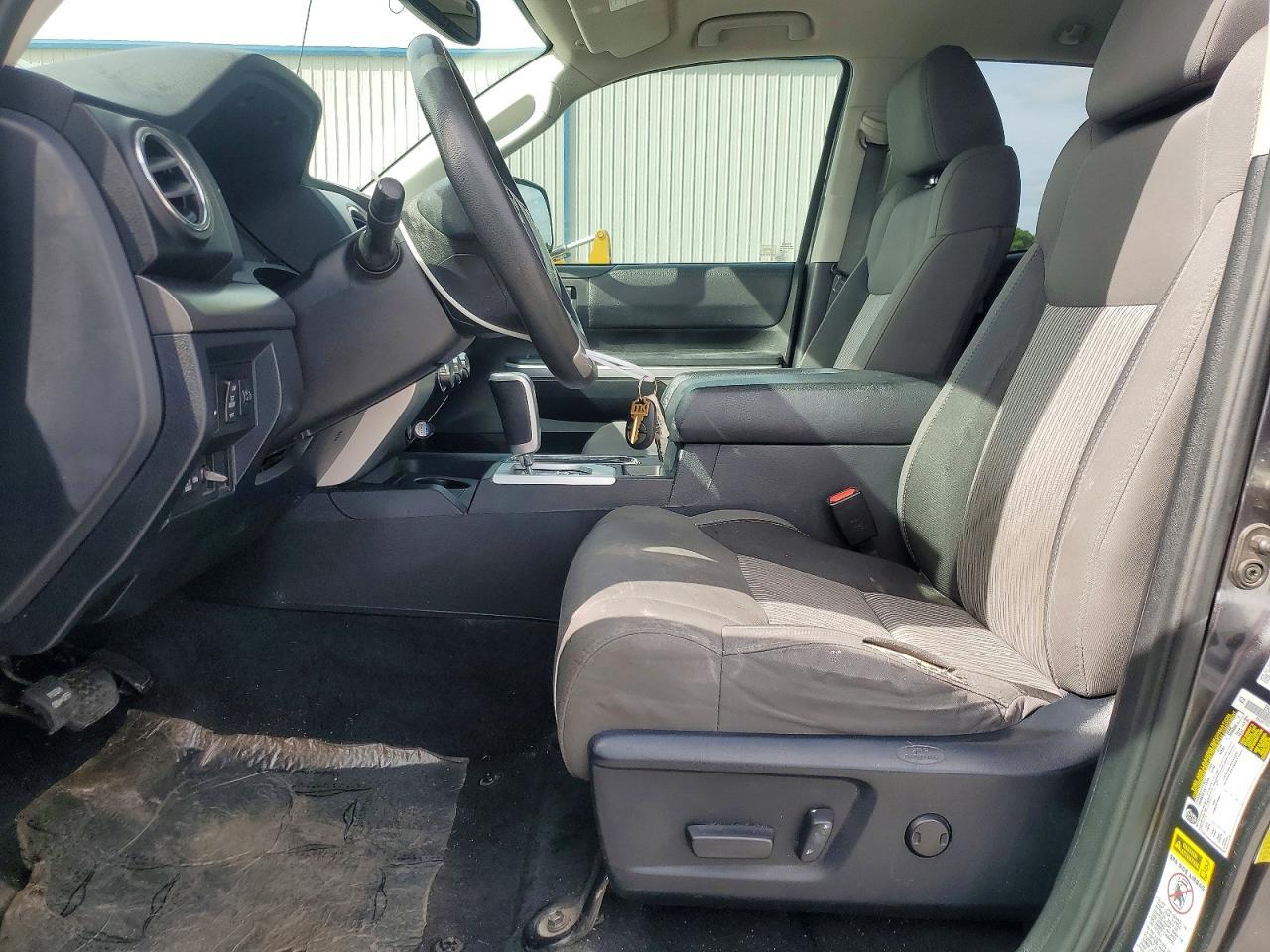 2017 Toyota Tundra SR5