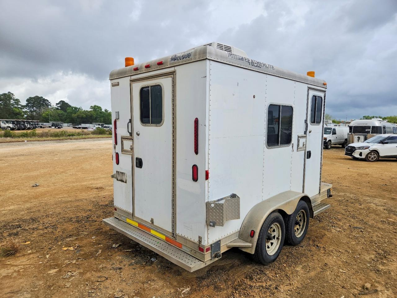 2005 Featherlite 1627 Fiber Optic Splicing Trailer