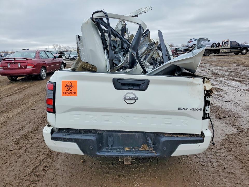 2024 Nissan Frontier SV