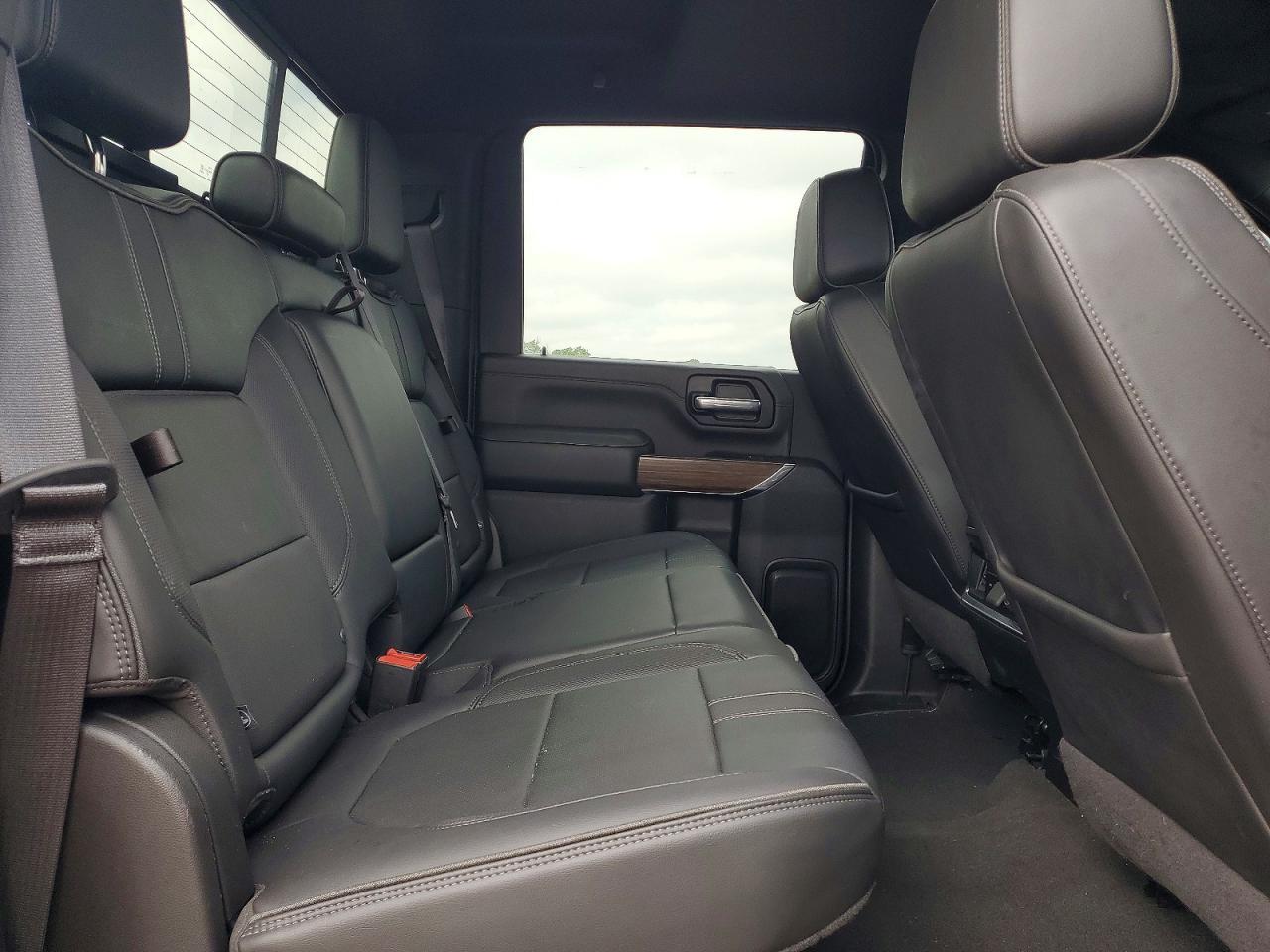2022 Chevrolet Silverado K3500 High Country
