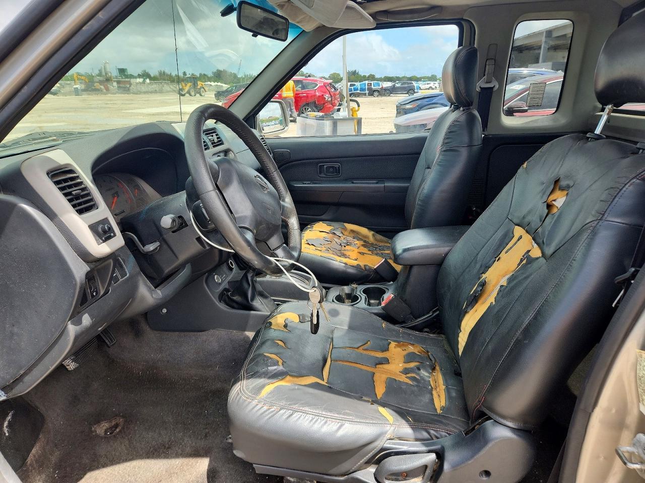 2001 Nissan Frontier SC