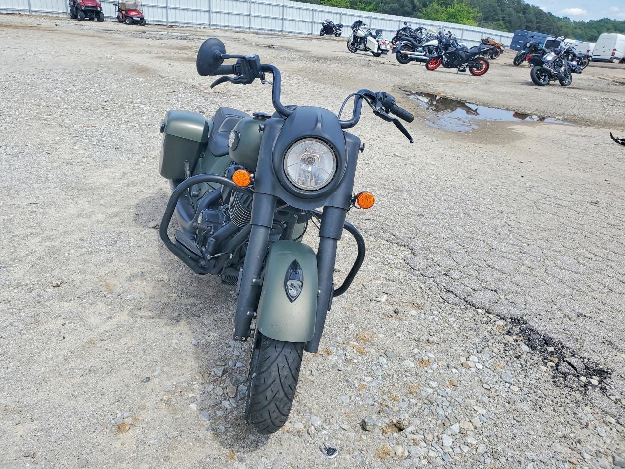 2021 Indian Motorcycle Co. Springfield Dark Horse