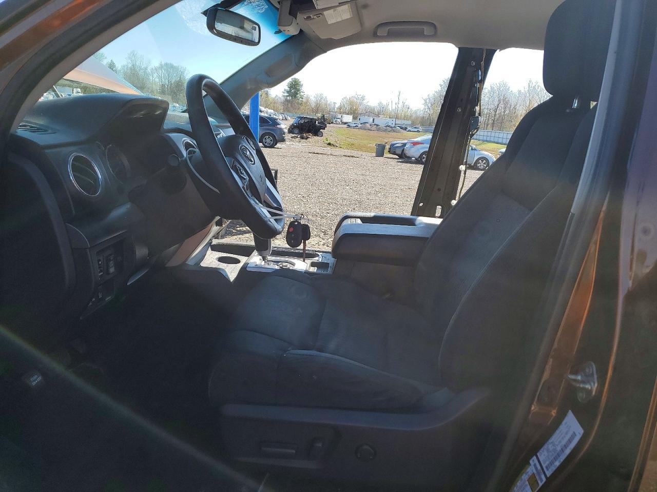 2017 Toyota Tundra SR5