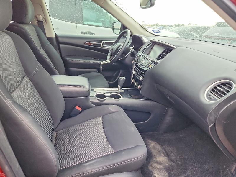 2018 Nissan Pathfinder sv