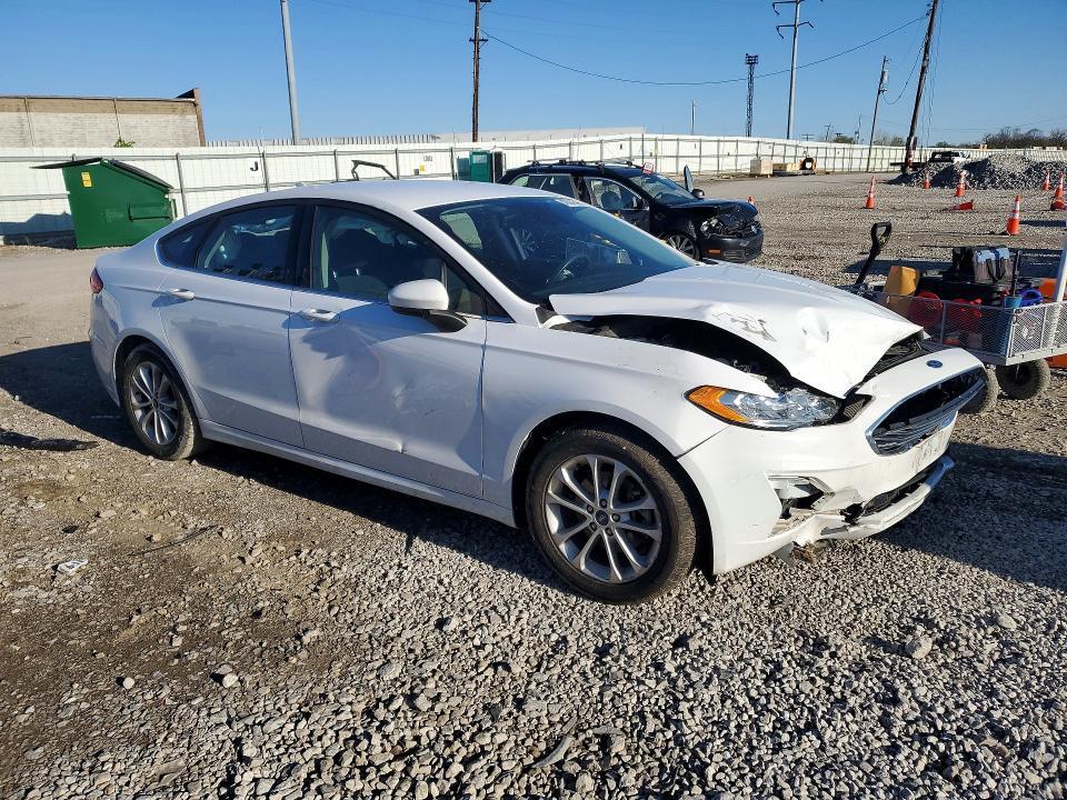 2020 Ford Fusion se