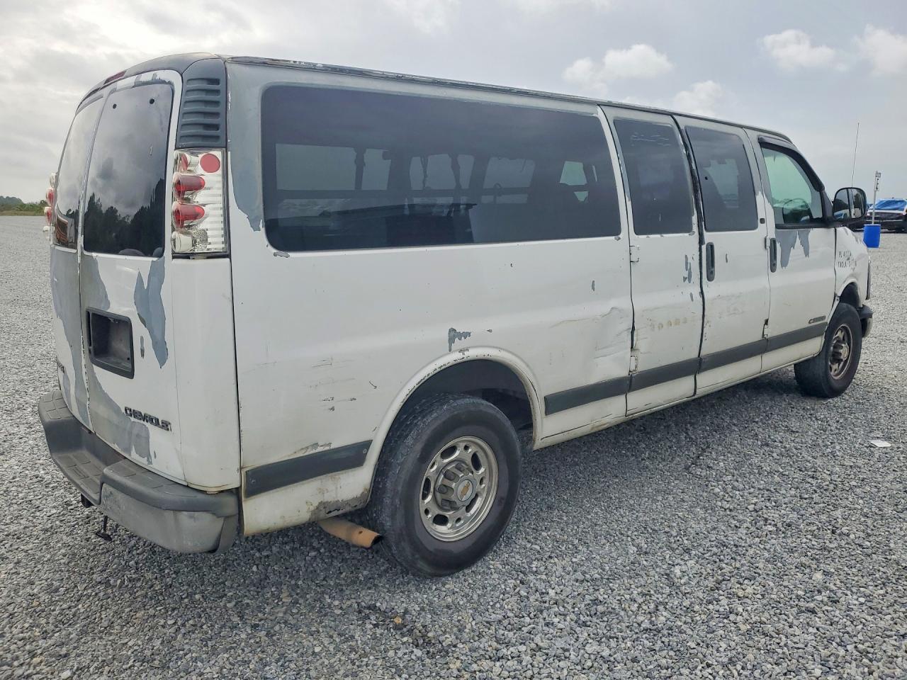 2002 Chevrolet Express G3500